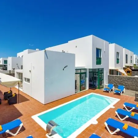 Spacious Private & Private Heated Pool - Sunshine Villa *