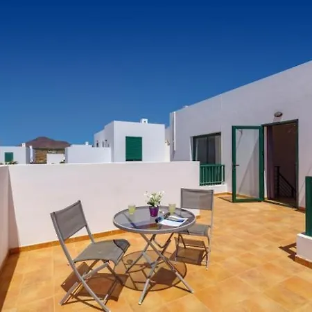 Spacious Private & Private Heated Pool - Sunshine Villa