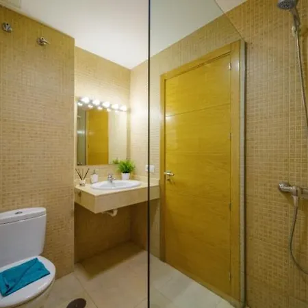 Spacious Private & Private Heated Pool - Sunshine